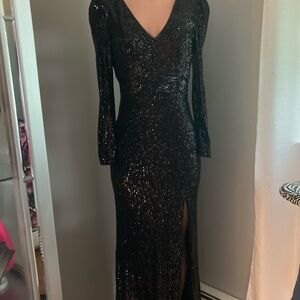🤩 Black Sequin Dress